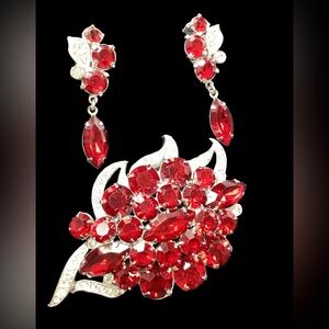 Vintage 1940’s Dark Red Eisenberg Brooch & Earring Set